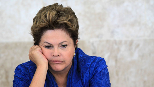 Revista Veja: Pesquisas internas do PT apontam popularidade de Dilma menor que a de Collor