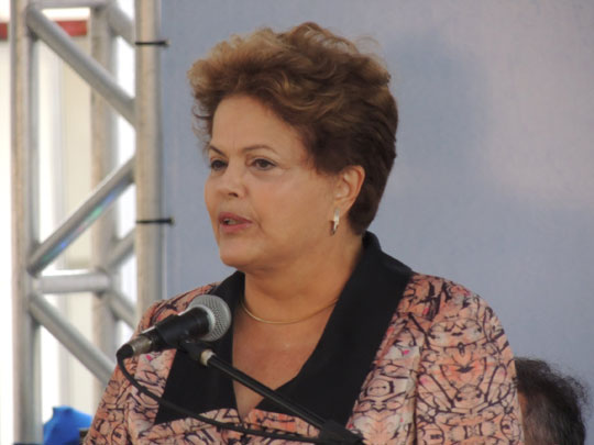 Dilma Rousseff fará pronunciamento na TV para tentar melhorar popularidade