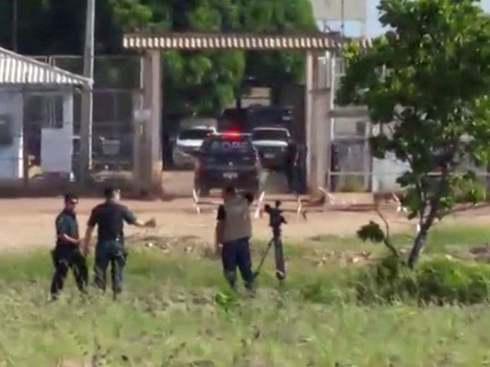 Mais de 30 presos morrem na penitenciária de Roraima