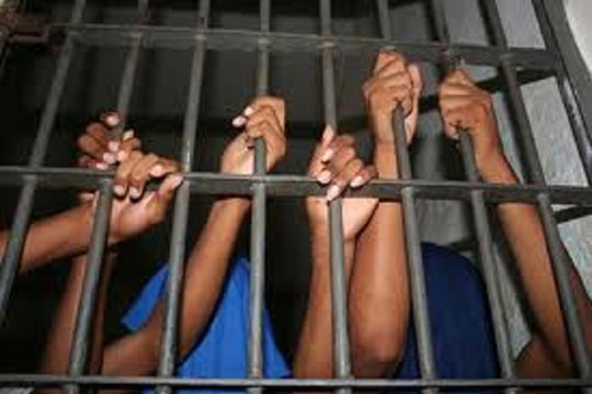 40% dos presos no Brasil esperam julgamento, revela estudo