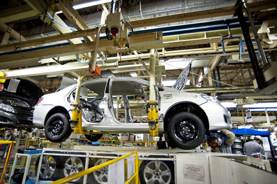 Anfavea: Produção de veículos no país cai 28%