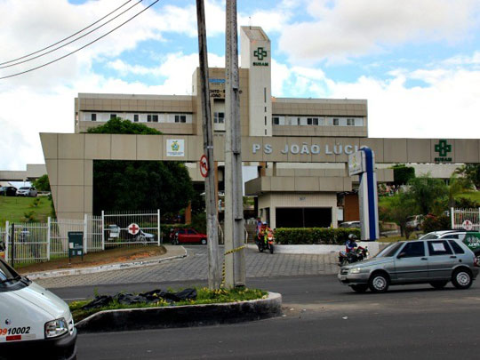 Médicos brigam em sala de cirurgia e vão parar na delegacia