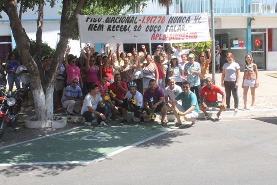Brumado: Comando da greve dos professores e servidores responde declarações do prefeito