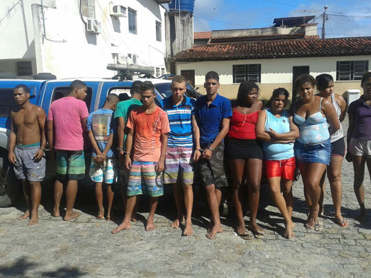 Dois brumadenses integrantes de quadrilha de tráfico de drogas são presos em Simões Filho