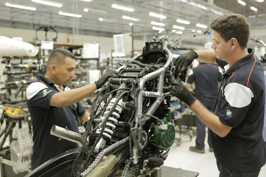 Produção de motos cai 5,4% em fevereiro, diz Abraciclo
