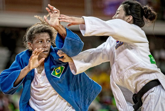Rio 2016: Rafaela Silva garante o 1º ouro do Brasil