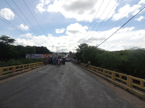 Brumado: Sob indulto, rapaz sofre tentativa de homicídio na ponte do Bairro São Félix