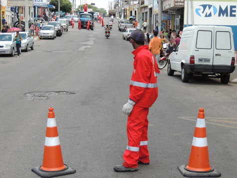 Brumado: DNIT inicia recapeamento no centro comercial