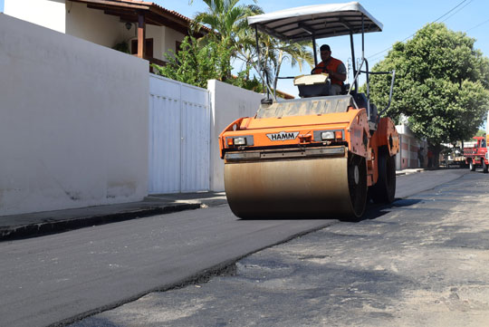 Prefeitura continua operação de recuperação das ruas de Brumado