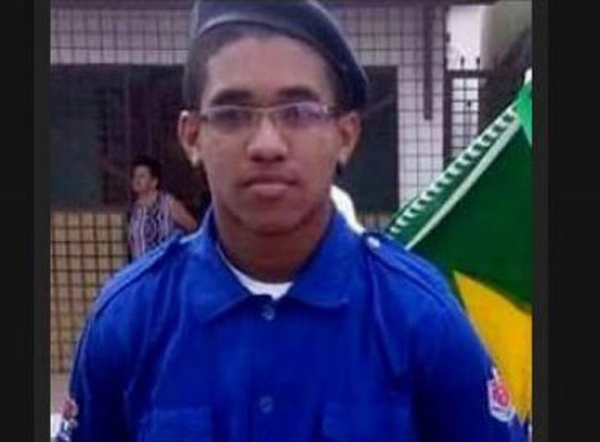 Estudante se recusa a entregar celular e é baleado durante assalto em Itapetinga