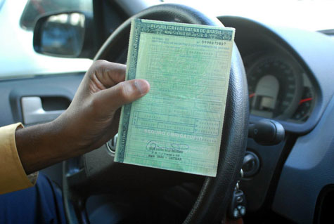 Desconto de 5% do IPVA para carros com final de placa 7 é válido até esta quarta-feira