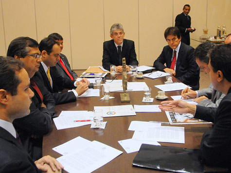 Governadores eleitos no Nordeste se reúnem na Paraíba