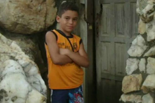 Brasileiro de 12 anos está detido há 4 meses nos Estados Unidos