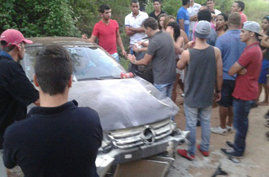 Rio de Contas: Duas pessoas ficam feridas em acidente de carro na Serra das Almas