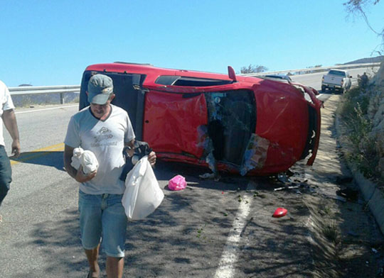 Rio de Contas: Carro capota na BA-148 no Distrito de Marcolino Moura 