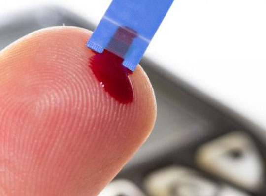 Novo exame revela todos os vírus já contraídos durante a vida com uma gota de sangue