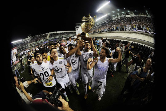 Santos vence Palmeiras nos pênaltis e é campeão paulista