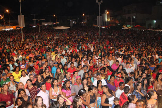Festa de São Pedro no bairro Olhos D'água promete grandes atrações em Brumado