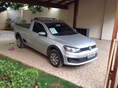 Carro seminovo está sendo vendido em Brumado