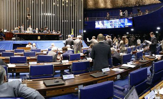 Projeto que permite internação de menores por até dez anos é aprovado no Senado