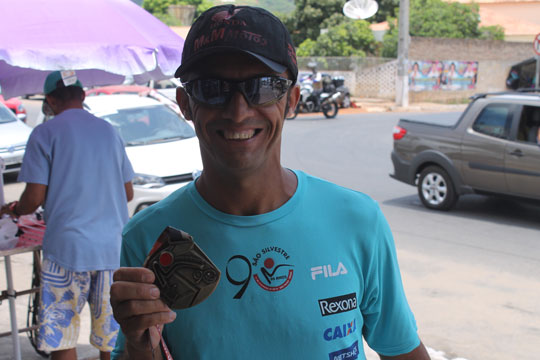 Maratonista brumadense ainda comemora participação na 90ª São Silvestre