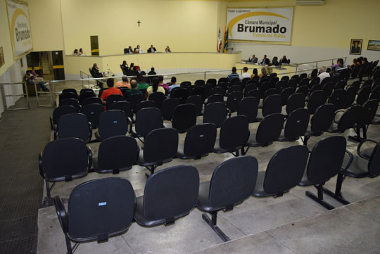 Brumado: Oposição se abstém de votar em projeto do executivo