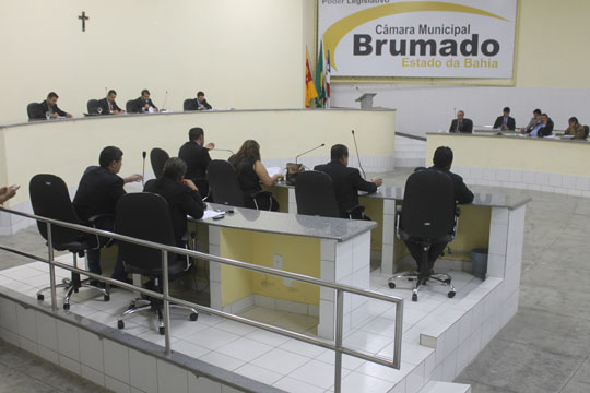 Em primeira votação, contas do prefeito Aguiberto sofrem derrota mínima na câmara de Brumado