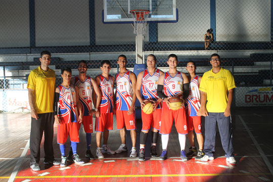 Silveira é o primeiro campeão do campeonato de basquete de Brumado