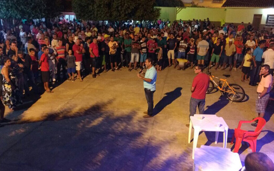 Mineradores celebram do dia do trabalhador com pronunciamentos de protesto em Brumado