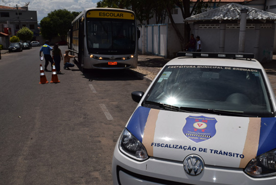 Brumado inicia terceira etapa da vistoria dos veículos do transporte escolar