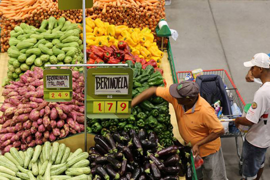 Governo reduz previsão de crescimento do PIB para 0,5% em 2017