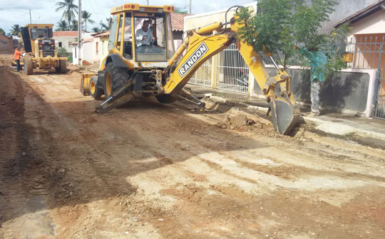 Prefeitura de Tanhaçu segue com salários em dia e intensifica cronograma de obras