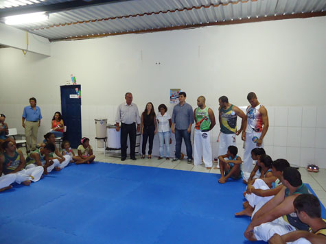 Brumado: Castilho Viana prestigia trabalho voluntário de grupo de capoeira