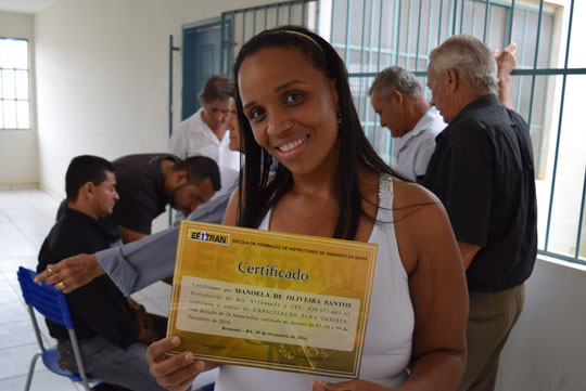 Superintendência de Trânsito homenageia as mulheres de Brumado