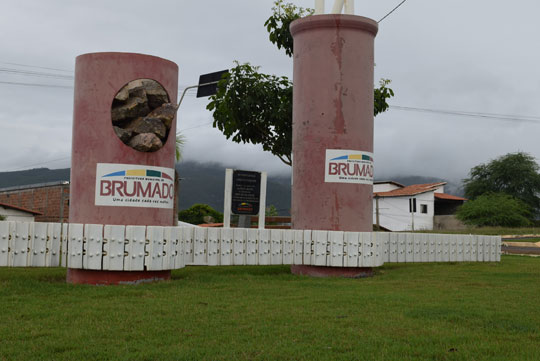 Brumado com céu nublado e garoa nesta quarta-feira (19)