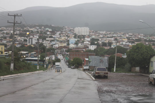 Brumado registra 13ºC de temperatura e população aproveita frio de outono