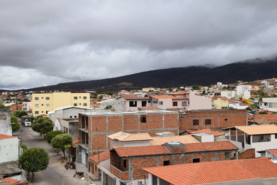 Semana começa com céu nublado e tempo agradável em Brumado