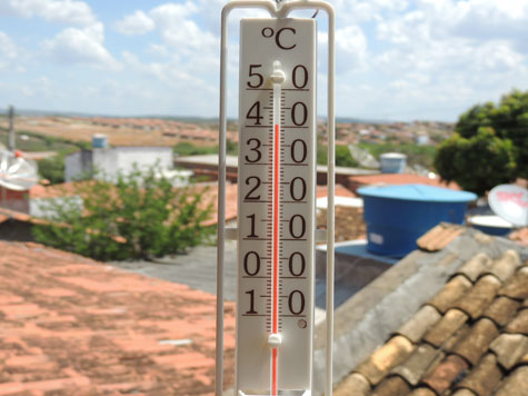 Final de inverno com calor de 40°C em Brumado