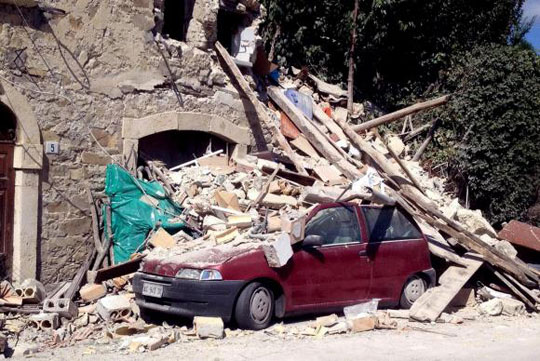 Apesar de resgates, Itália conta 268 mortos após terremoto