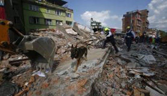 Novo terremoto no Nepal matou pelo menos 24 pessoas