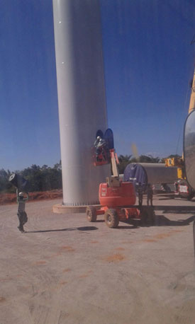 Primeira torre geradora começa a ser instalada no Parque Eólico de Brumado
