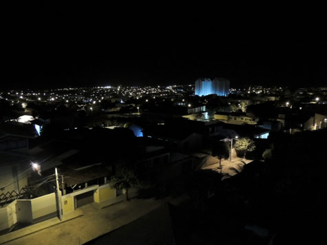 Brumado: Vândalos geram despesas ao município quebrando lâmpadas para facilitar o tráfico de drogas
