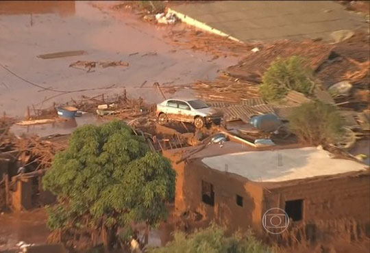 Tragédia em Mariana é a maior com barragens dos últimos 100 anos