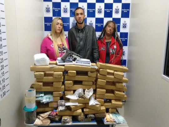 Trio é preso ao ser flagrado com quase 100 kg de maconha em Vitória da Conquista