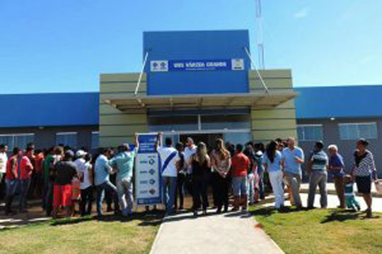 Luciano Ribeiro inaugura UBS no povoado da Várzea Grande em Caculé