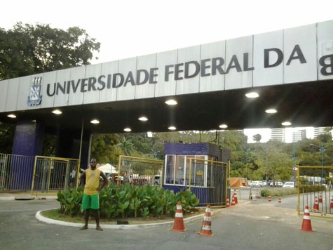 Brumado: Ex-menino de rua se forma pela Universidade Federal da Bahia