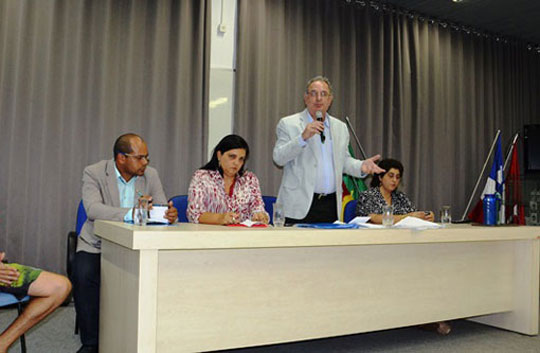 Brumado: Administração central visita Uneb e discute nova sede