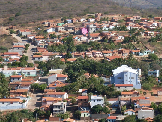 Homem mata ex-sogro e esfaqueia ex-mulher no município de Urandi