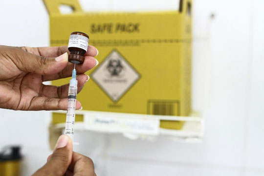 Governo vai reforçar estoque de vacinas contra a febre amarela