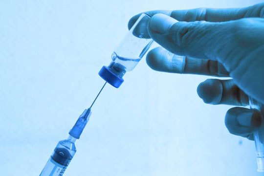 Ministério da Saúde vai vacinar meninos adolescentes contra HPV